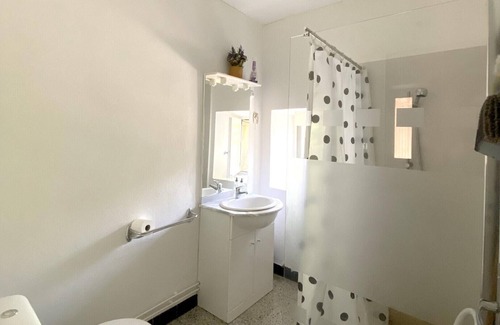 Orgnac-l'Aven House | Homerez - Property for 5 ppl. with shared pool and garden at Orgnac-l'Aven