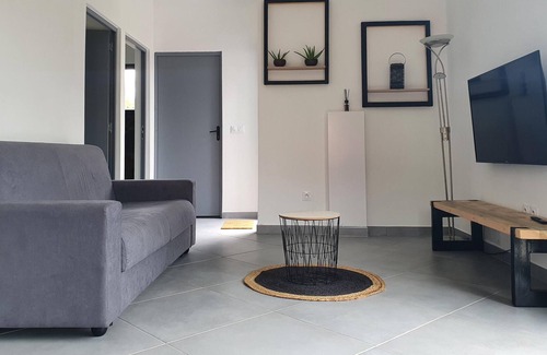 La Plaine-des-Palmistes House | Homerez - Beautiful house for 6 ppl. with garden at La Plaine Des Palmistes