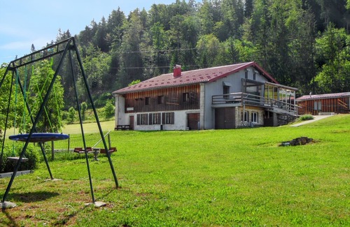 Septmoncel House | Homerez - Secluded quiet house in Septmoncel with mountain view
