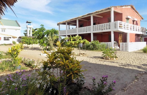 Mahajanga Apartment | Homerez - Spacious Apartment in Majunga, Terrace
