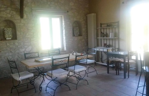 Albi House | Homerez - Spacious house with terrace and balcony