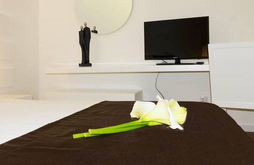 Riba de Mouro House | Homerez - Spacious house for 2 ppl. with terrace at Riba de Mouro