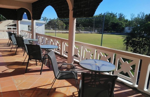 Belle Mare Villa | Homerez - Spacious Villa in Quatre Cocos