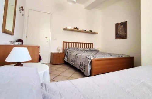 Floridia Villa | Homerez - Spacious villa for 6 ppl. with swimming-pool and garden at Floridia