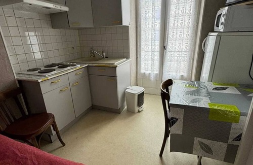 Neris-les-Bains Apartment | Homerez - Studio - Néris-les-Bains