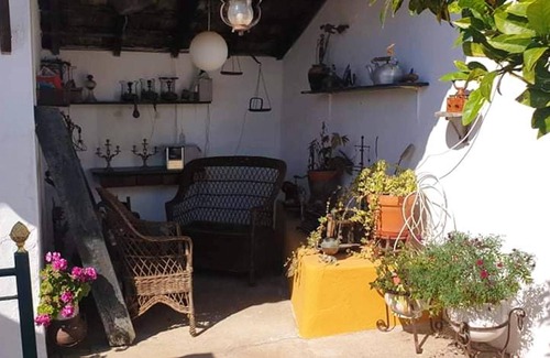 Alcobaca Villa | Homerez - Villa 9 km away from the beach for 6 ppl. with terrace at Alcobaça