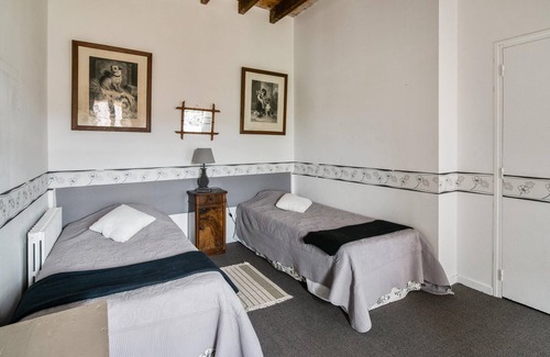 Salies Villa | Homerez - Villa for 12 ppl. with swimming-pool, garden and terrace at Salies