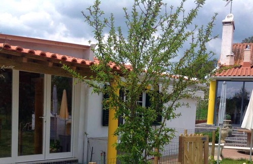 Montemor-o-Novo Villa | Homerez - Villa for 4 ppl. with swimming-pool, garden and terrace at Silveiras