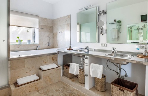 El Toro Villa | Homerez - Villa for 6 ppl. with swimming-pool, jacuzzi and sea view at El Toro