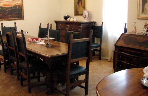 Mogliano Villa | Homerez - Villa for 8 ppl. with swimming-pool, jacuzzi and garden at Mogliano