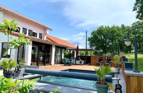 Labruguiere Villa | Homerez - Villa in Labruguière