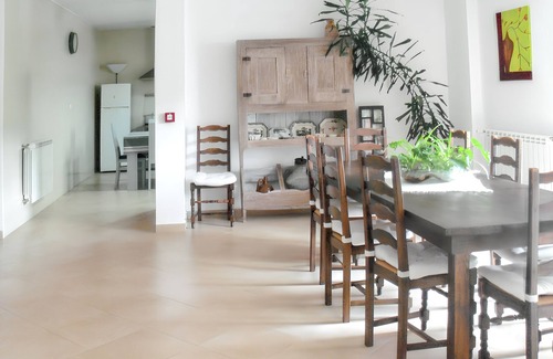Penedono Villa | Homerez - Villa Penedono, mountain view