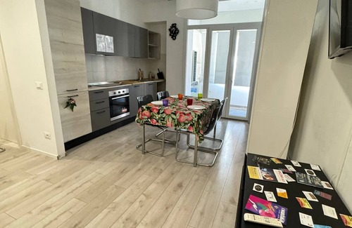 Ancona Apartment | Homes in Ancona Apartment-B