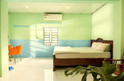 Dong Hoa House | Homestay Ông Bà Tám Làng Lò