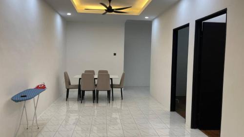 Arau House | HOMESTAY ADELIa