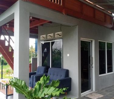 Tomohon House | Homestay Alina