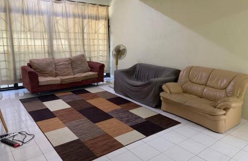Kampung Lubok Peringgi Villa | HOMESTAY ALORSETAR TOWNCENTRE by ASTARILA GUESTHOUSE-AmanCentral -iSLAM SAHAJA - 2storey Banglo, Private Pool, BBQ area & sports - max 30pax