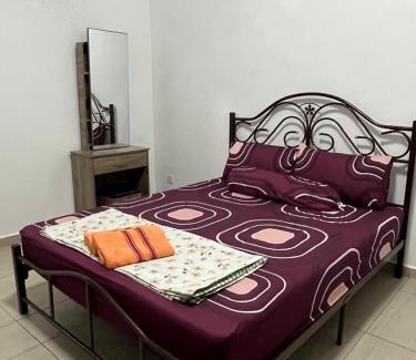 Bukit Baru House | Homestay Angah