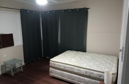 Beaudesert House | Homestay at Beauie