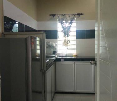Kampung Bakau House | Homestay Azkha