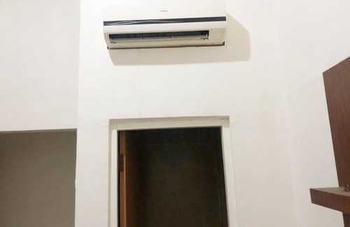 Surabaya House | Homestay Babussalam