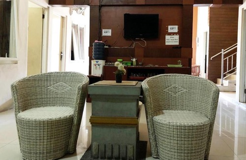 Surabaya House | Homestay Babussalam