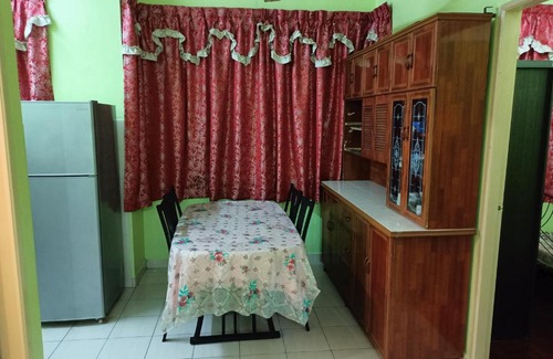 Kota Kinabalu Apartment | Homestay Bajet KK UA1 Ground Floor 3 Rooms 1 Aircond