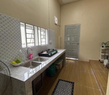 Perak Tengah District House | Homestay Bota Sunrise