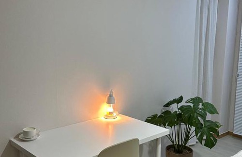 Seo-gu House | Homestay Comfy queen sized bed with free breakfast