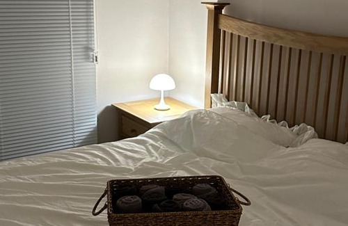 Seo-gu House | Homestay Comfy queen sized bed with free breakfast