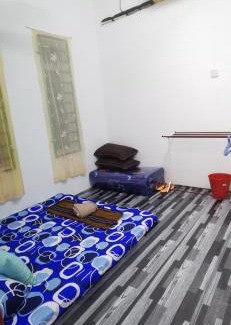 Kampung Banggol Besi House | Homestay D'kolam
