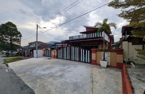 Hulu Kinta House | HOMESTAY EPOH MANJOI WITH PRIVATE POOL AND JACUZZI