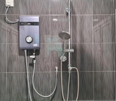 Hulu Kinta House | HOMESTAY EPOH MANJOI WITH PRIVATE POOL AND JACUZZI