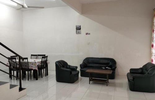 Kampung Behor Gandin House | Homestay hanana