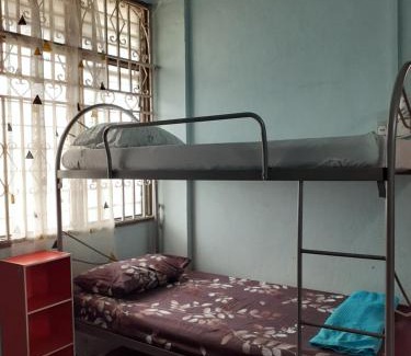 Central Seberang Perai Apartment | Homestay Idaman Tun Hussein - Harga untuk 1 rumah ,1 bilik ,1 bilik air 4 single bed - Not Sharing