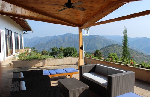 Nainital House | Homestay in Nainital, Picturesque Mountain views with all Mod-cons