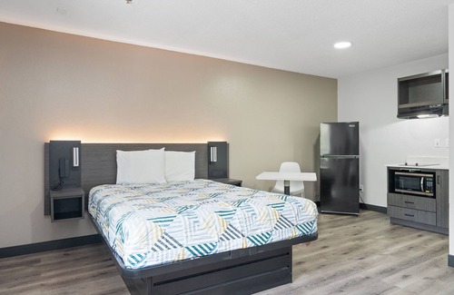 Ferry Pass Hotel | HomeStay Lodge Pensacola - Davis