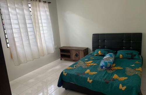 Desa Manjung Raya House | Homestay Maryam