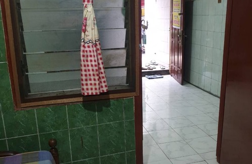 Gubeng House | Homestay Mas Arjuna - Female Only