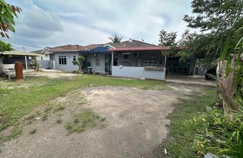Kampung Serukam House | Homestay Mohd Lee