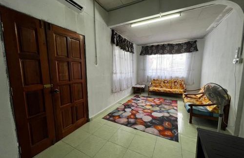 Kampung Pulau Nyior House | HOMESTAY NO.45