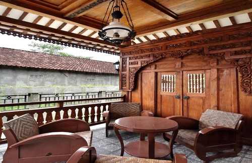Bangunjiwo House | HOMESTAY OMAH BATA