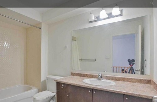 Lakeview House | Homestay Private Rooms