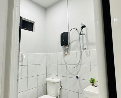 Mersing House | Homestay Rumah Kuning