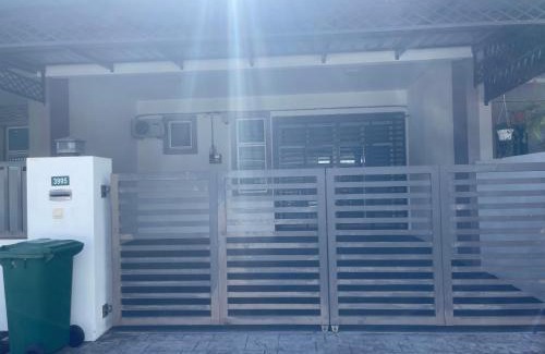Kampung Guar Lobak Apartment | Homestay Sakura