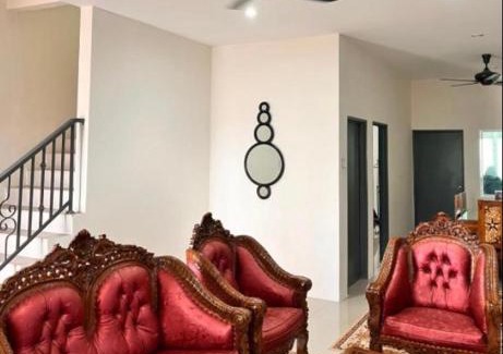 Bota House | Homestay Seri Iskandar By Ummi