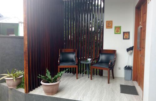 Cileunyi House | Homestay Syariah Cileunyi, Bandung Timur
