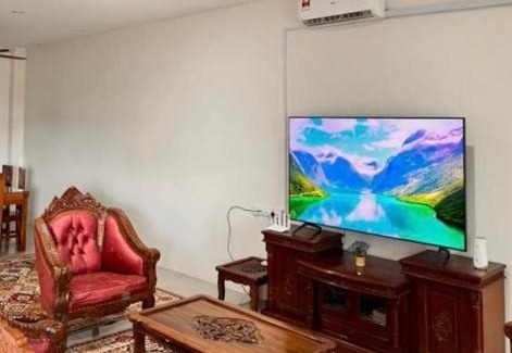Bota House | Homestay Ummi Seri Iskandar