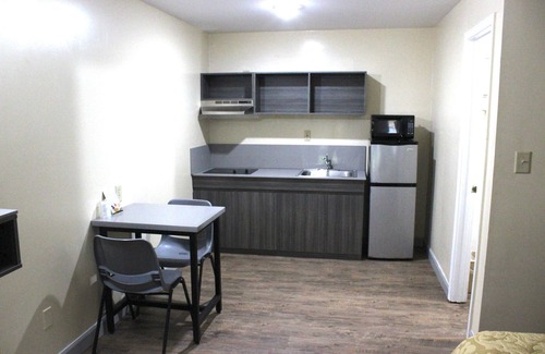 Canton Hotel | Homestead Inn