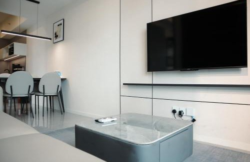 Likas Apartment | Homesuite' Home at Bay Suites